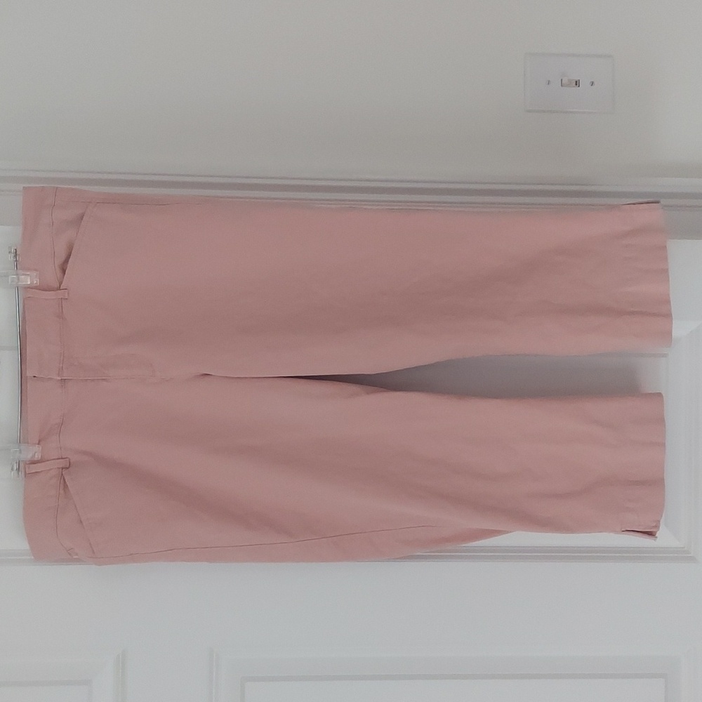 Old Navy pink pixie crop pant